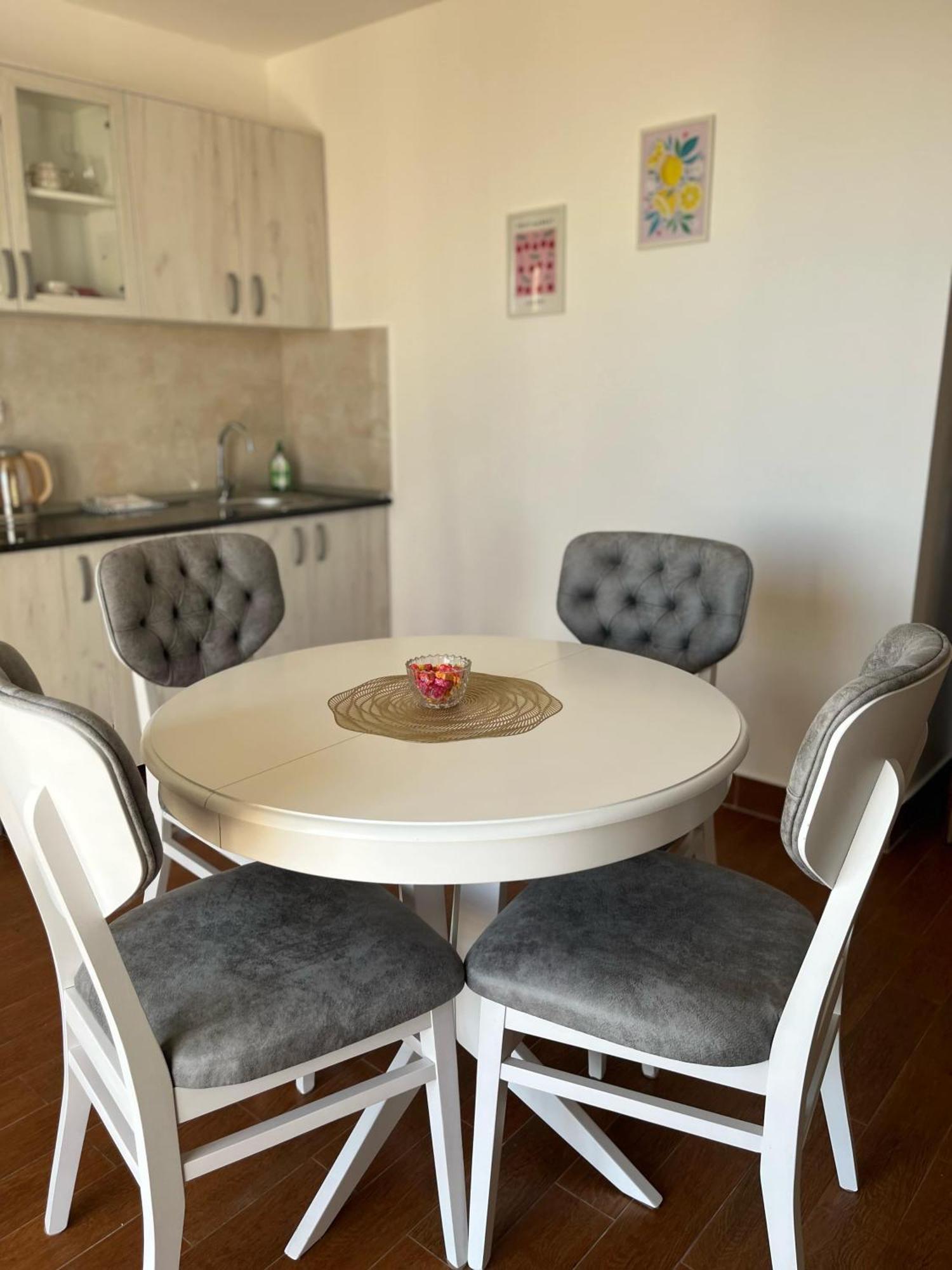 Surcin Apartment Ledine Kültér fotó